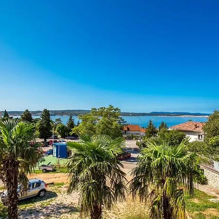 3 Bedroom Amazing Apartment In Crikvenica Exterior photo
