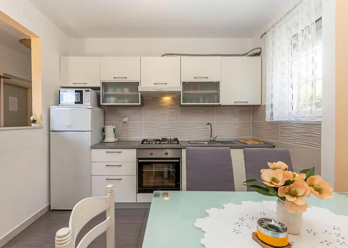 3 Bedroom Amazing Apartment In Crikvenica