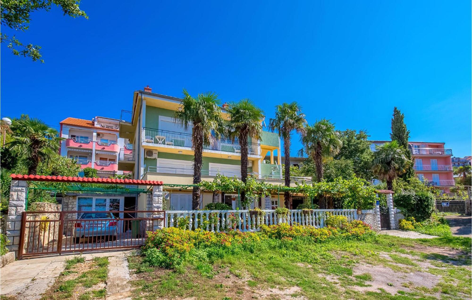 Apartment 3 Bedroom Amazing In Crikvenica