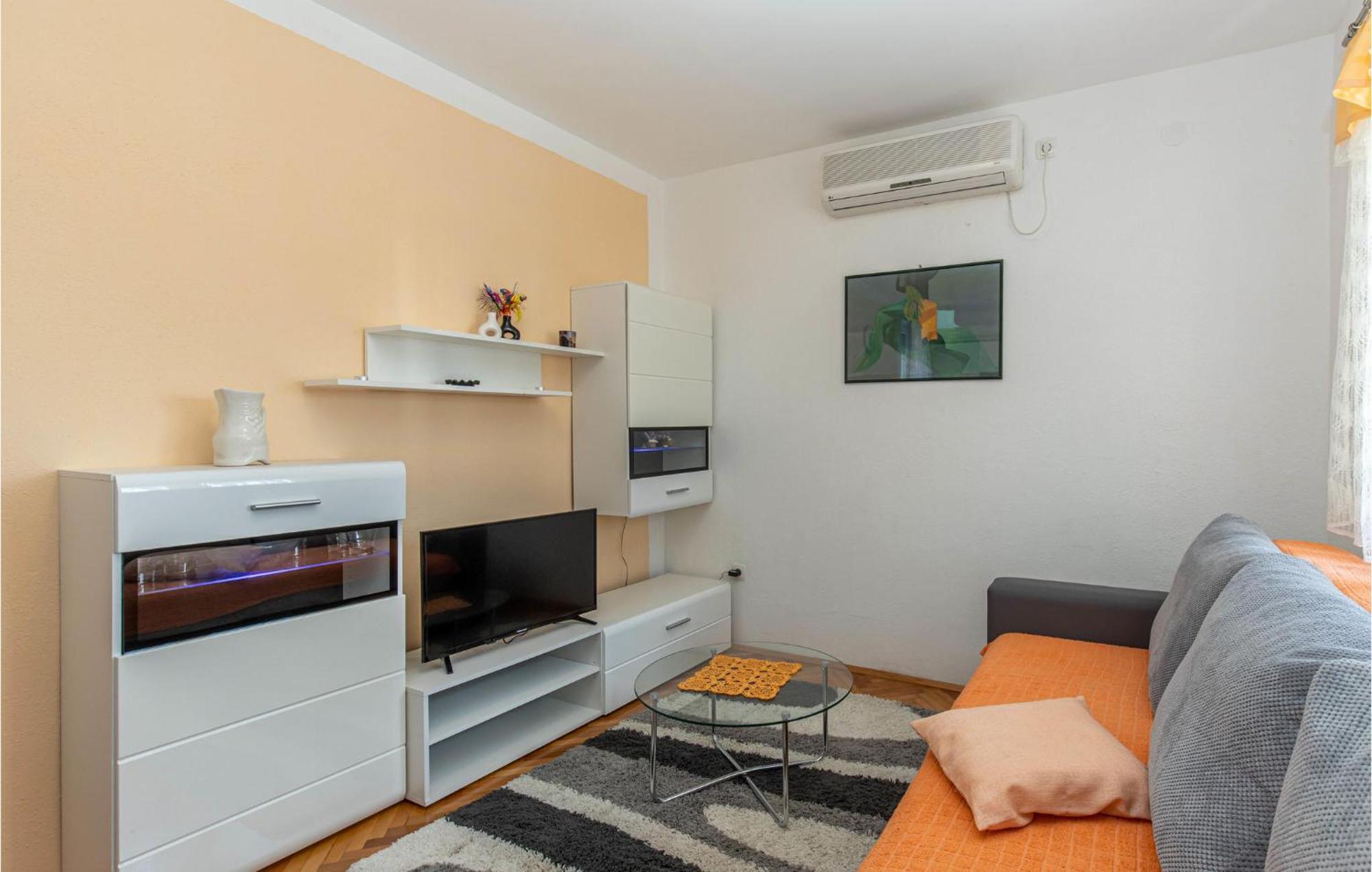 3 Bedroom Amazing In Apartment Crikvenica