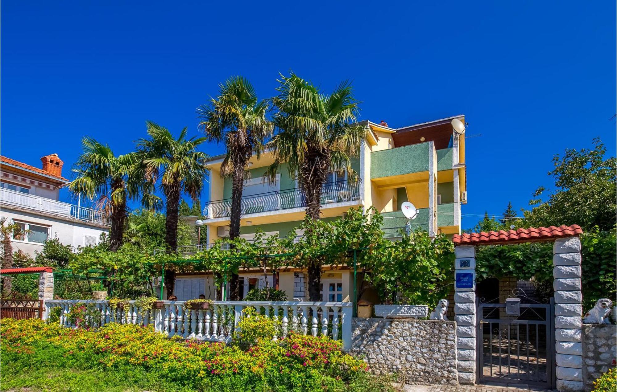 Apartment 3 Bedroom Amazing In Crikvenica